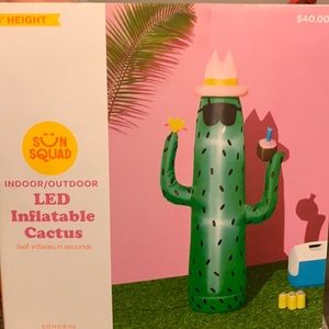 SUN SQUAD Inflatable Cactus with LED Lights